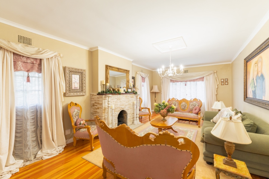 5 Bedroom Property for Sale in Northcliff Western Cape